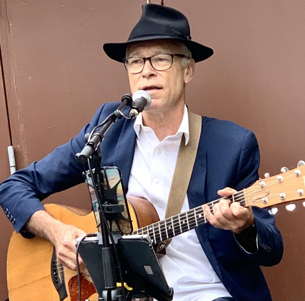 Jesper Gilbert Underholdning med guitar